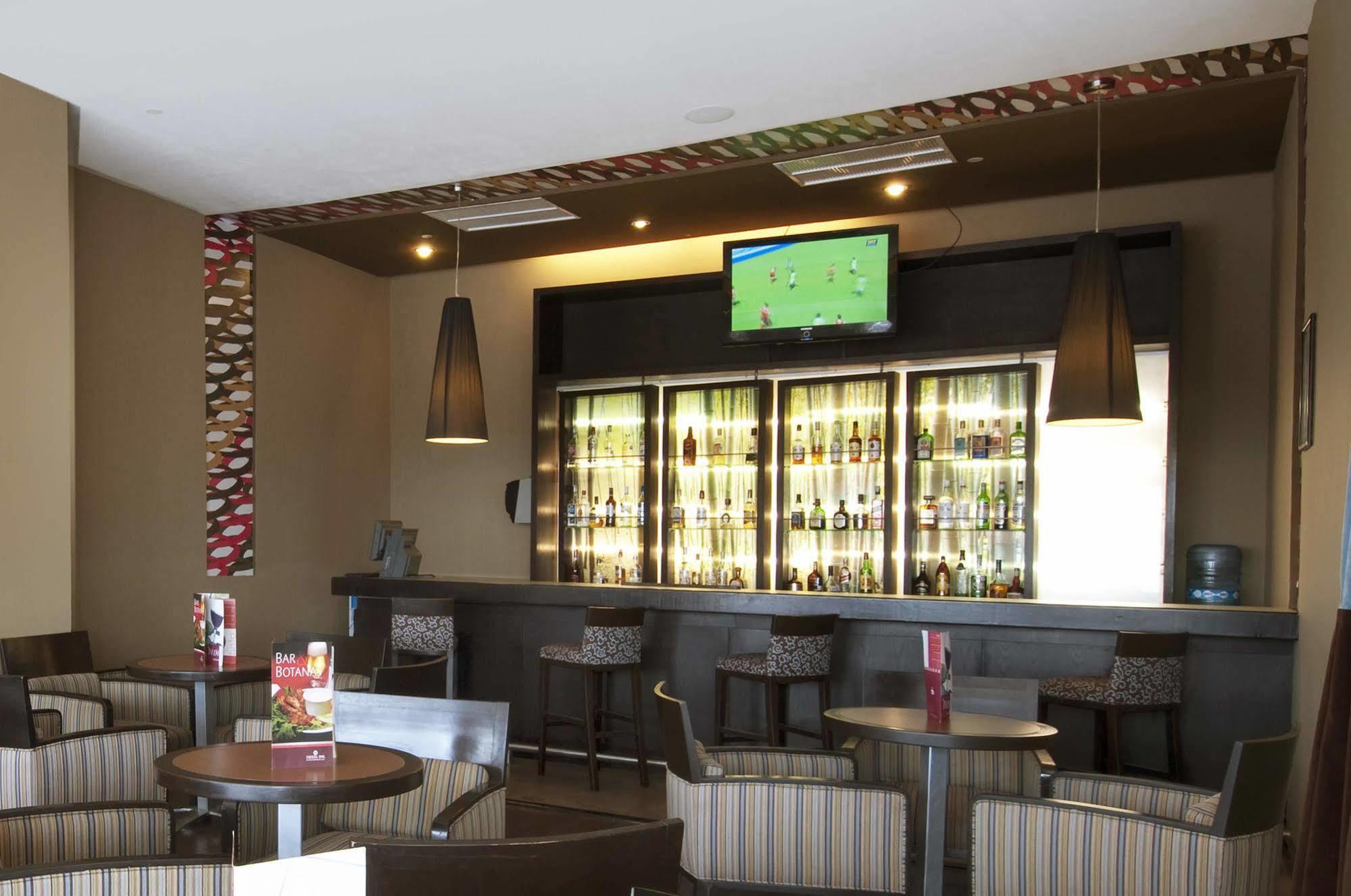Fiesta Inn Express Дуранго Екстериор снимка